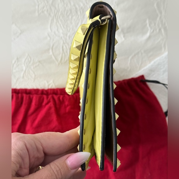 Valentino Clutch - Picture 7 of 15